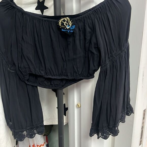 Planet Blue Black Long Sleeve Crop Top - Off Shoulder Size Medium LIKE NEW - Picture 4 of 4